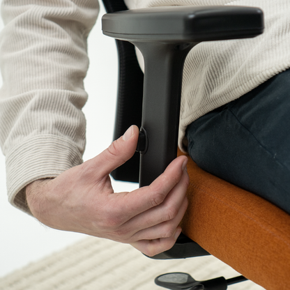 Knight Tone Mesh Chair